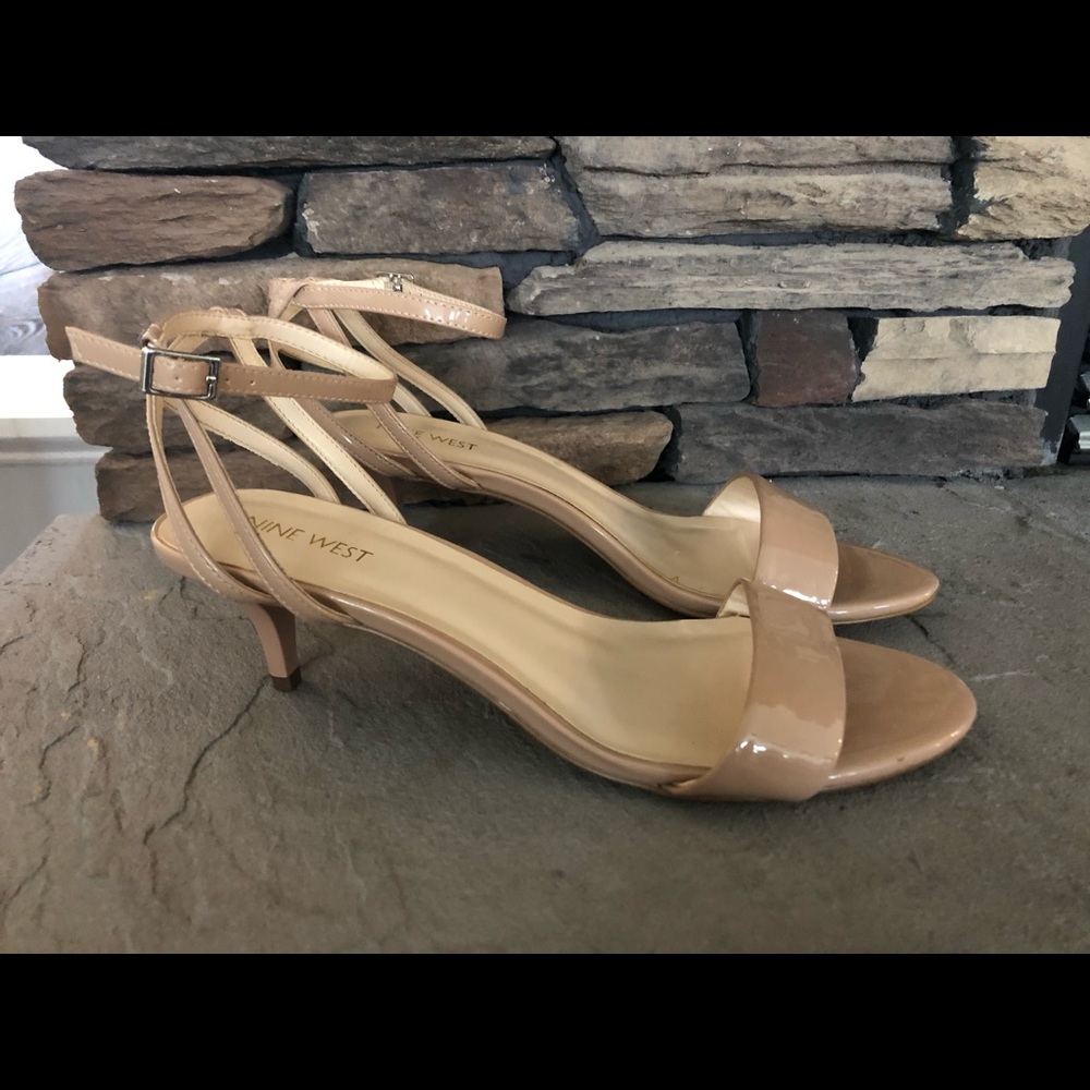Nine West- beige patent leather